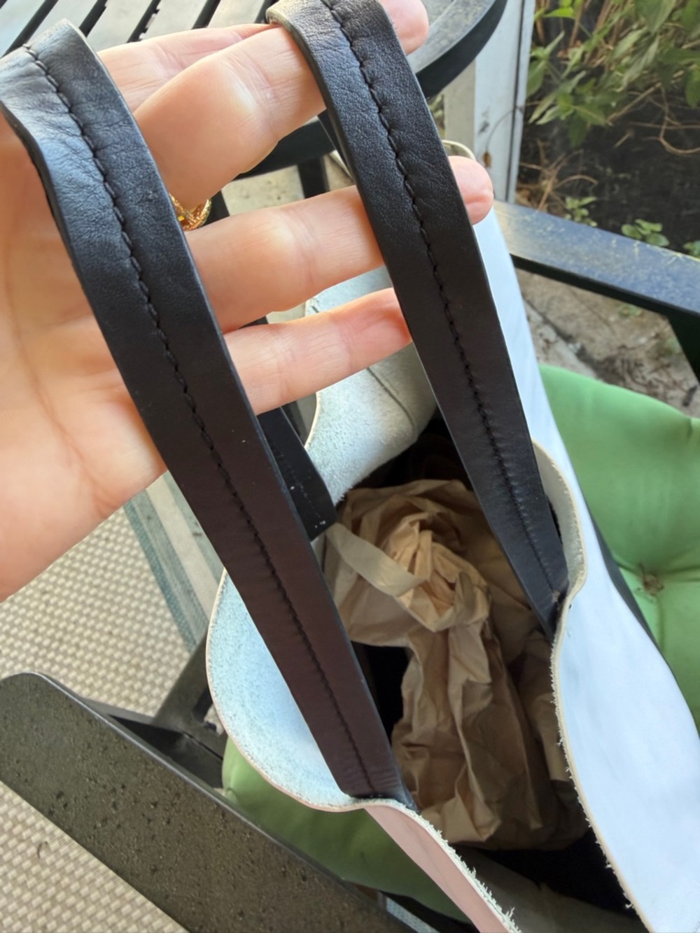 Celine Cabas horizontal leather tote. - Picture 13 of 16